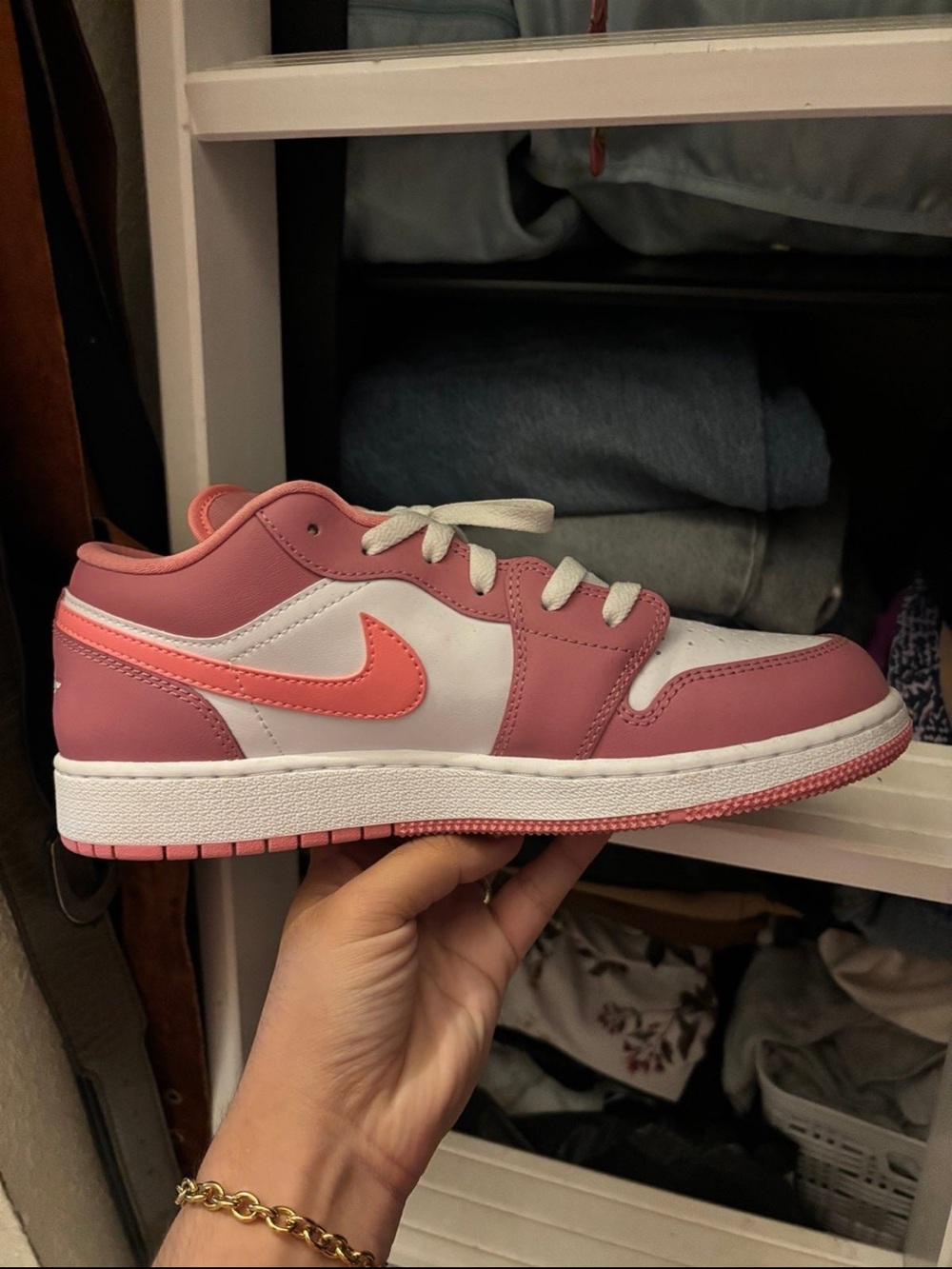 Nike Women’s Low Top Sneakers Pink White Coral